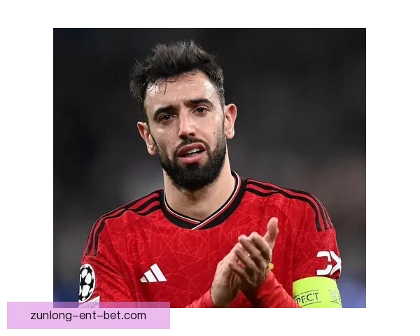 布鲁诺费尔南德斯荣膺2026年3月足坛MVP表现引人瞩目 布鲁诺费尔南德斯荣膺2026年3月足坛MVP表现引人瞩目